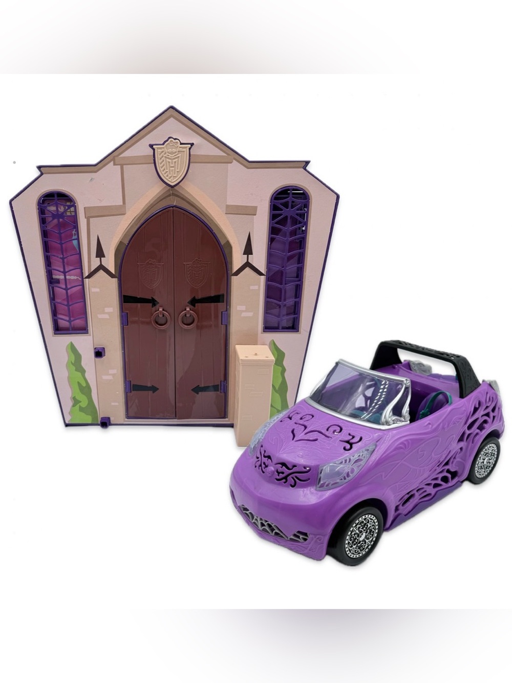 Monster High High School (X3711) With Scaris City of Frights Purple Convertible